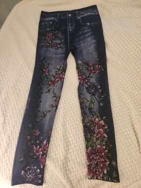 Dark Wash One Size Denim Look Leggings with Floral Embroidery